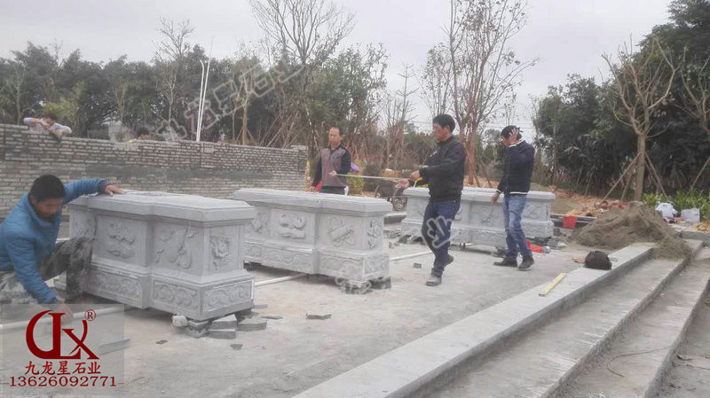 農(nóng)村村門口牌坊 新農(nóng)村牌坊的安裝過程