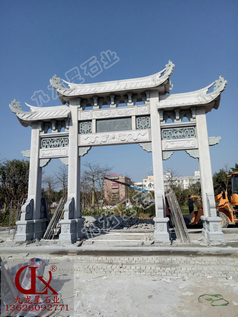 農(nóng)村村門口牌坊 新農(nóng)村牌坊的安裝過程