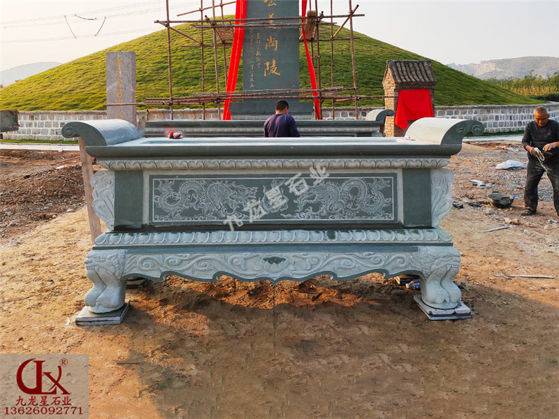鄭州姜氏墓園?青石石雕供桌、石雕石碑等